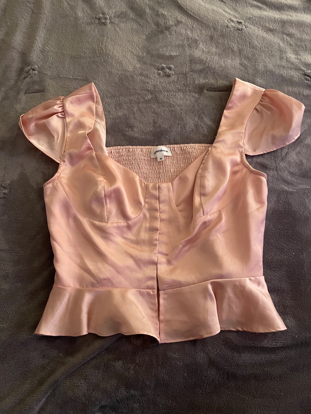 superdown Pink Satin Flutter-Sleeve Peplum Top